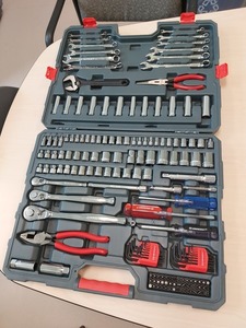 Crescent 170-Piece General-Purpose Tool Set