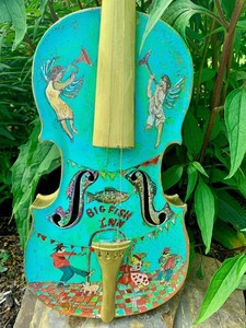 Fiddle painted by Darryl Abraham