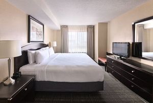 Les Suites Hotel Ottawa