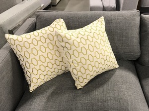 Flüff Designs: Gold Pillows Set