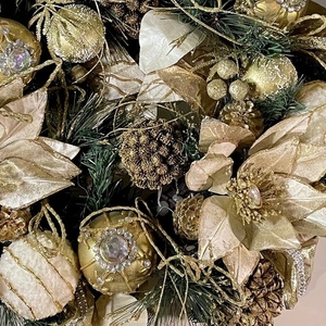 Golden Glitz Wreath