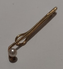 Gold & Pearl Golf Tie Bar