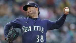 4 Main Level Tickets to a 2022 Mariners Game