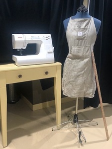 003 SEWING CLASS, FINISH WITH A VERY FINE APRON