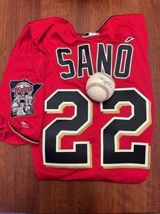 Minnesota Twins Signed Baseball/Jersey