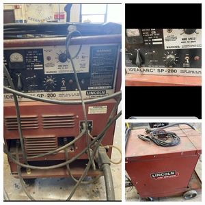 Lincoln Idealarc SP-200 Welder with manual