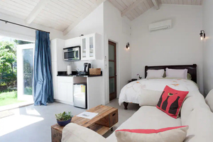 Two Nights in a Chic Los Feliz Guest House